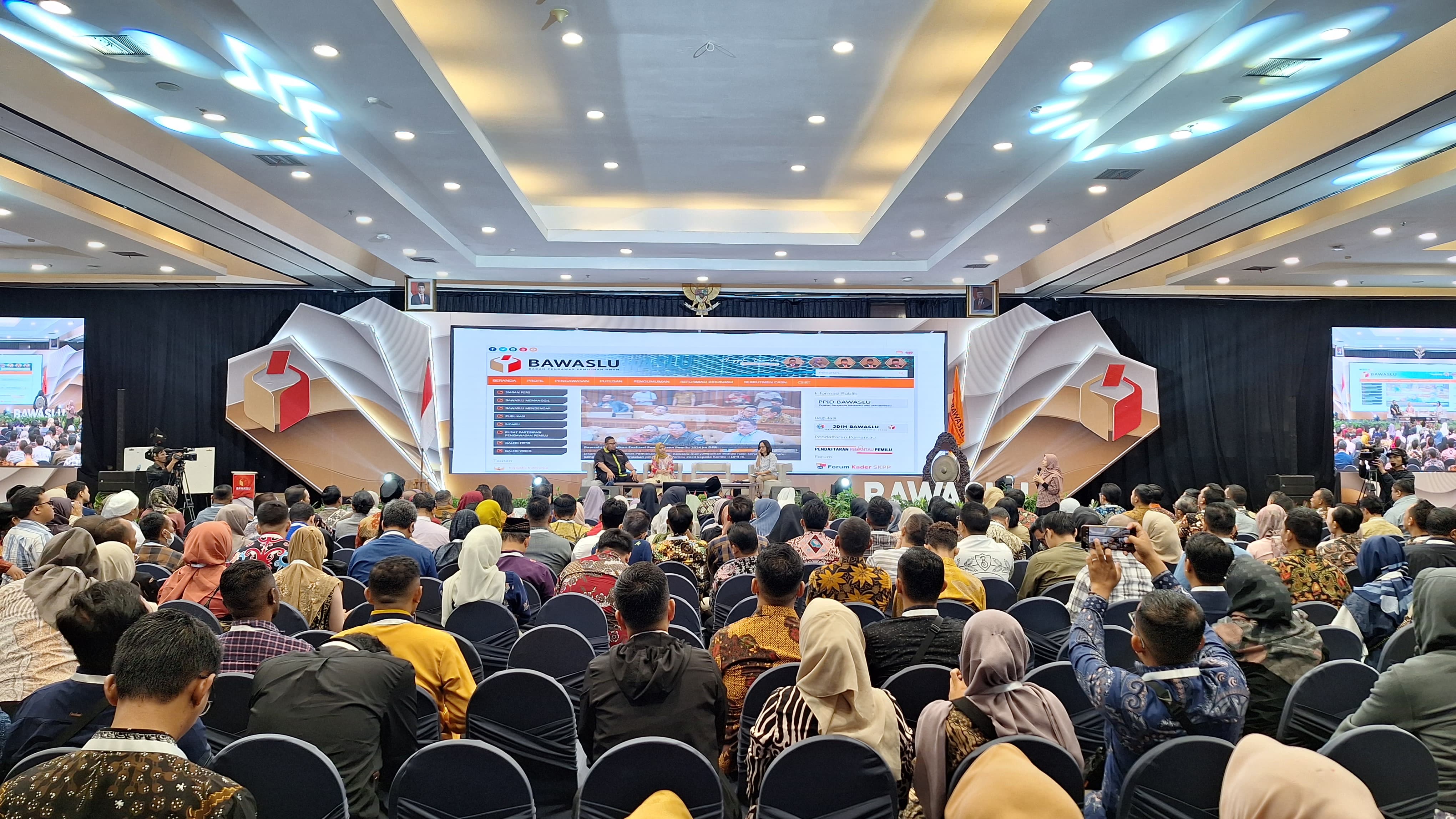 fotorakornas publikasi 