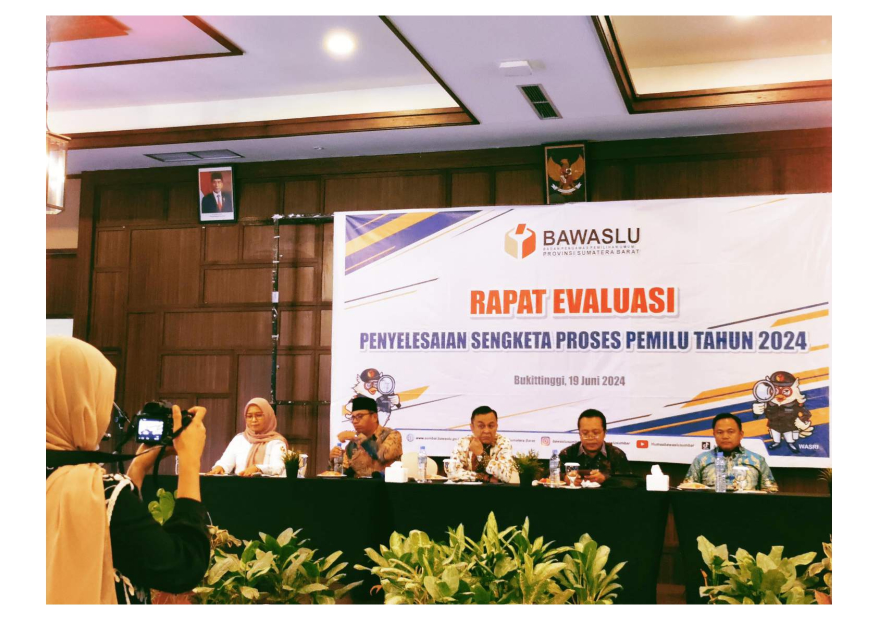 rapat evaluasi